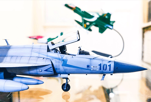 Air Strike Falcons